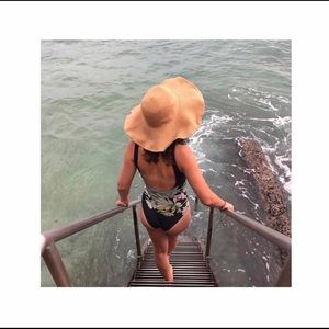 Stillwater LA brand one piece Swim sz Small